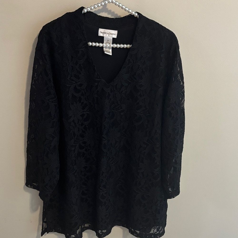 Draper's & Damon's Black Lace Top size 2x